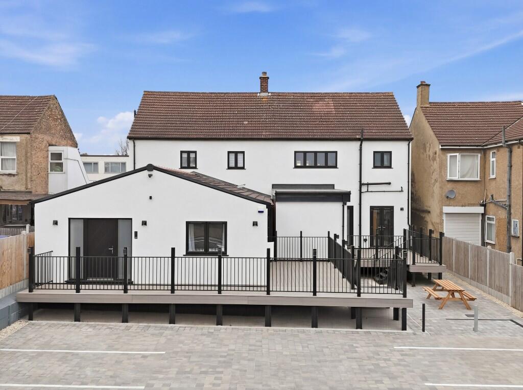 Main image of property: SOUTHEND ROAD, Grays