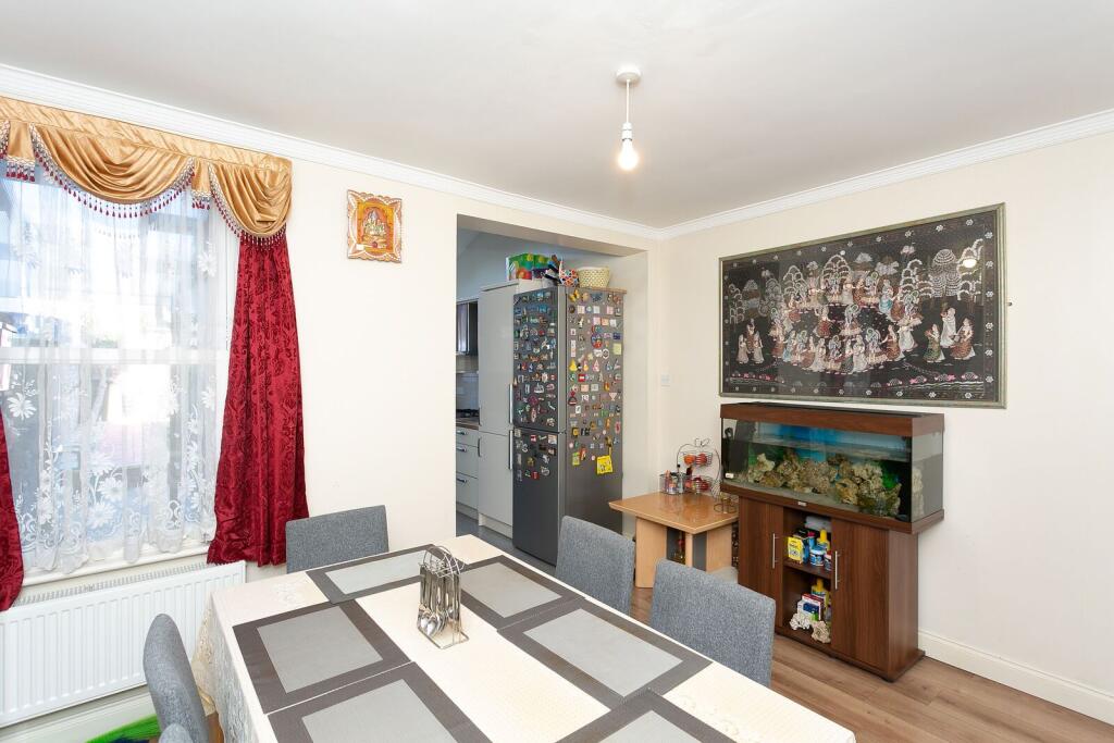 House in Watford - View 5