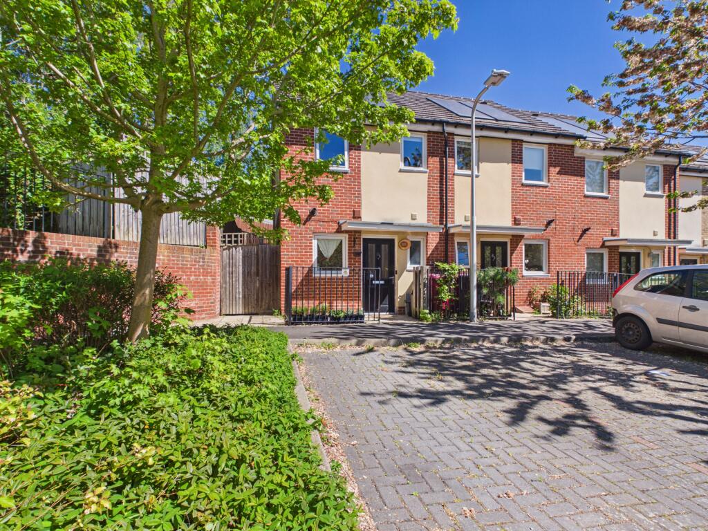 Main image of property: Tay Road, Tilehurst, Reading, RG30