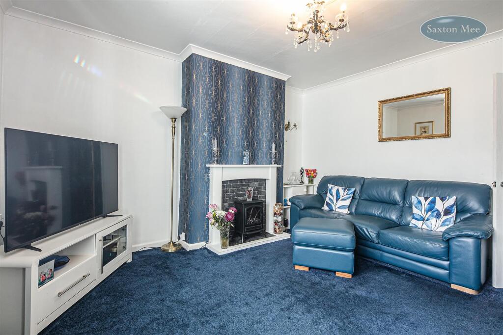 Crowder Close, Sheffield, S5 photo 4