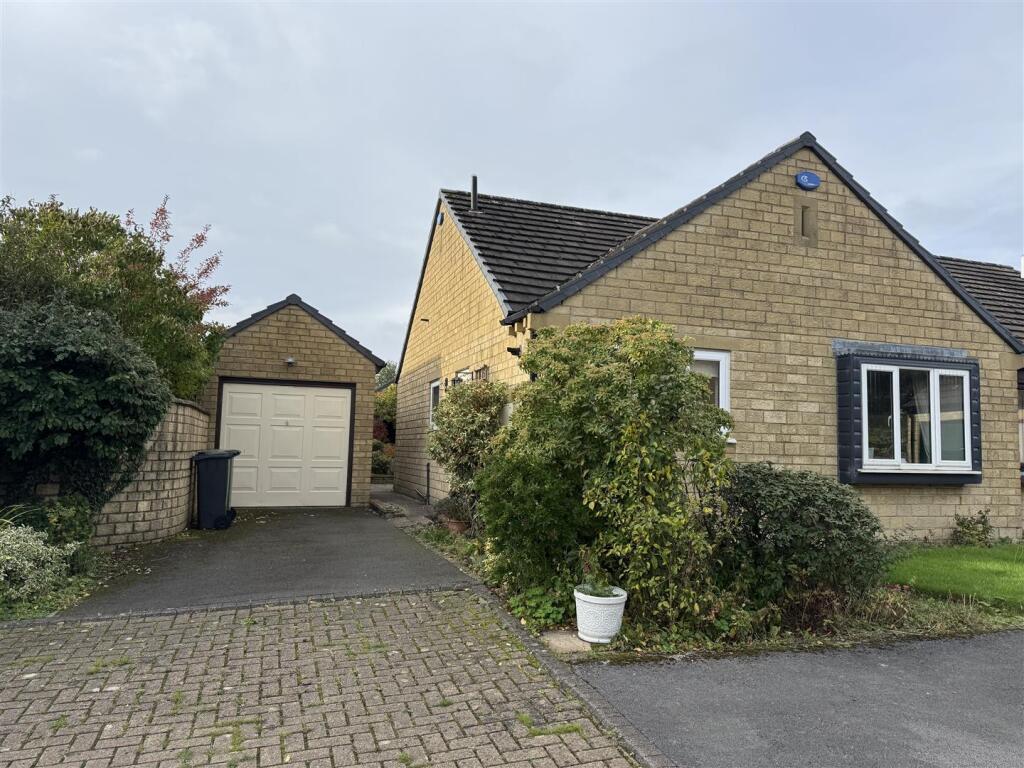 2-bed semi-detached on Lavender Court, Netherton, Huddersfield HD4, £200,000