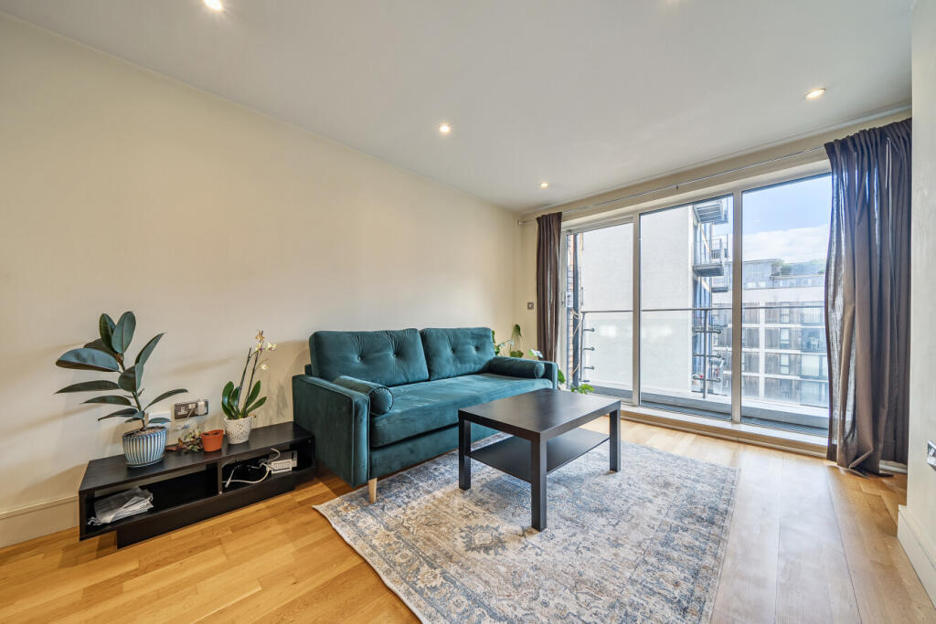 Main image of property: Long Lane, Borough, London, SE1