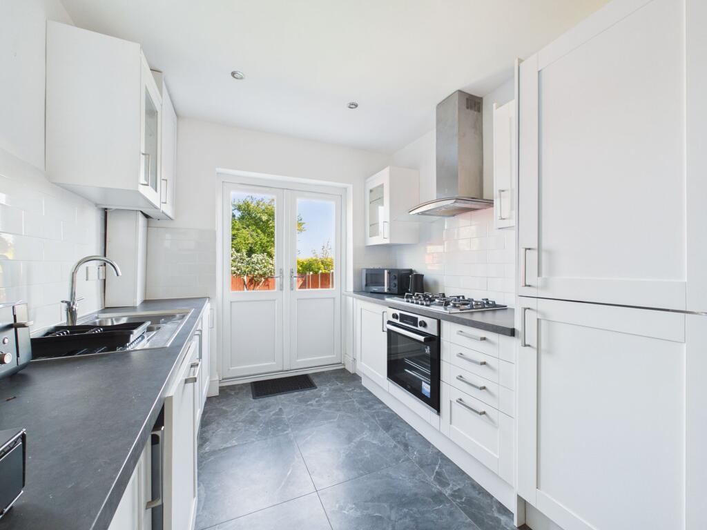 House in Nottingham, Sherwood - View 2