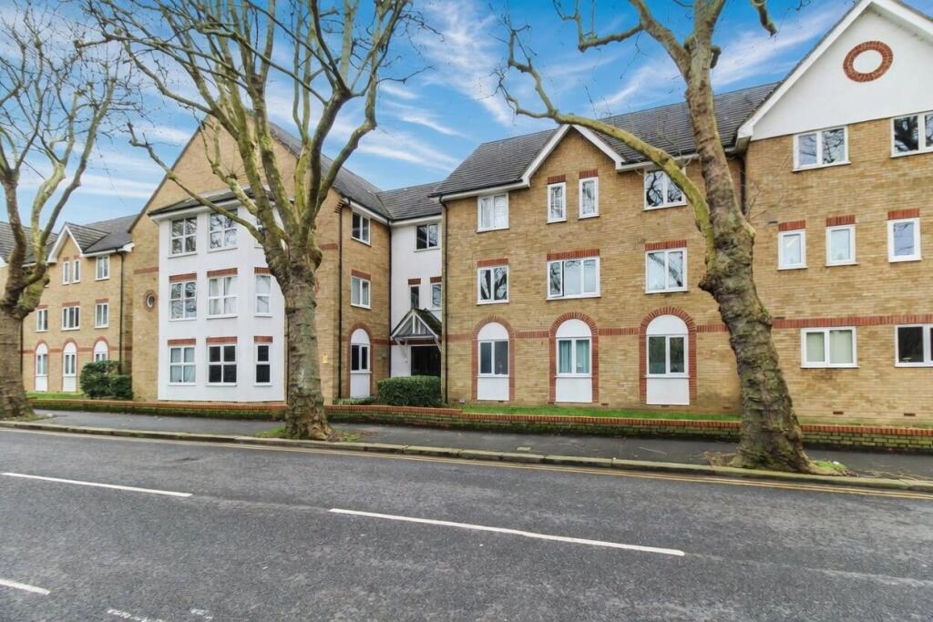 Main image of property: Cambridge Road, Southend-On-Sea