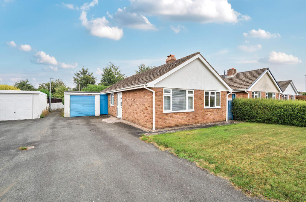 Main image of property: Rhoslan, Guilsfield, Welshpool, Powys, SY21