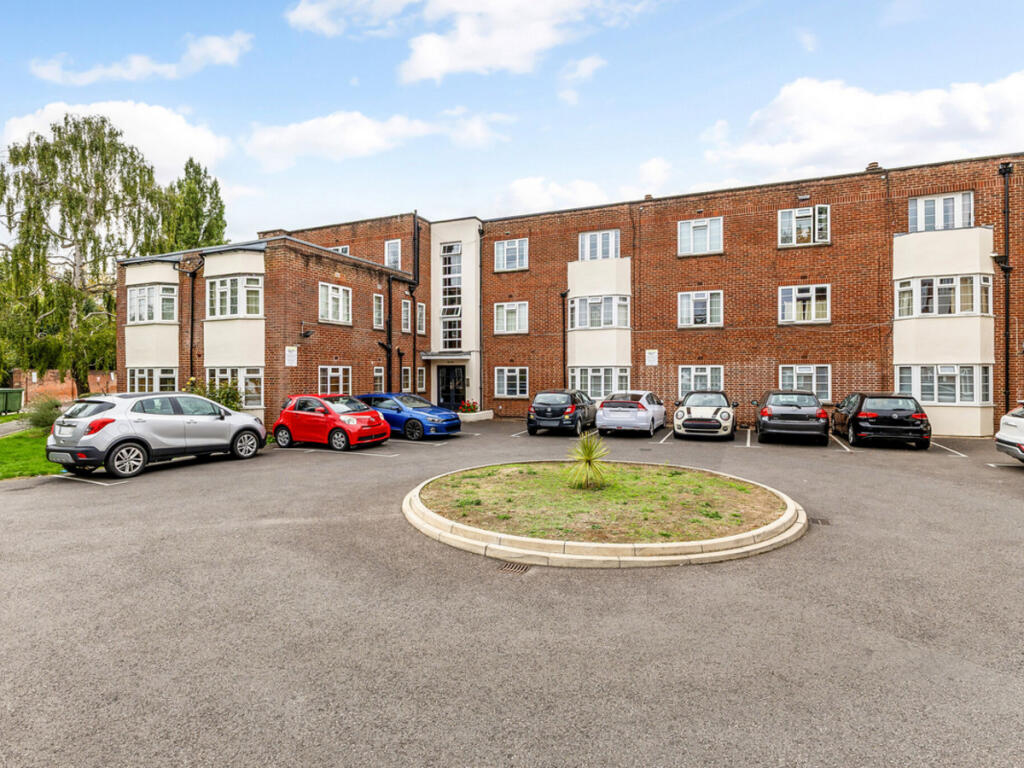 Main image of property: Berkeley Court, Reading, RG1