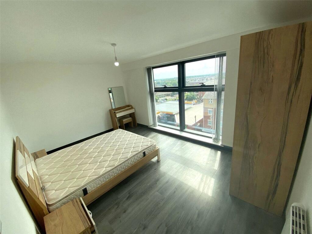 Apartment in Manchester - More