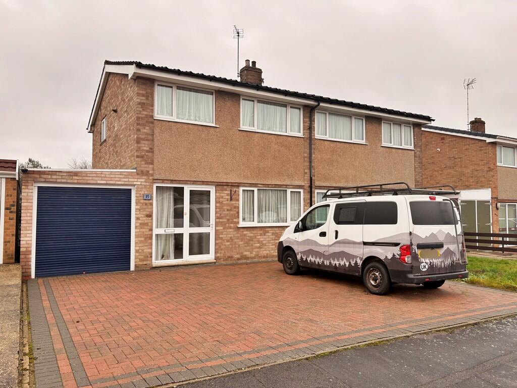 3-bed semi-detached on Firs Drive, Rugby, £270,000