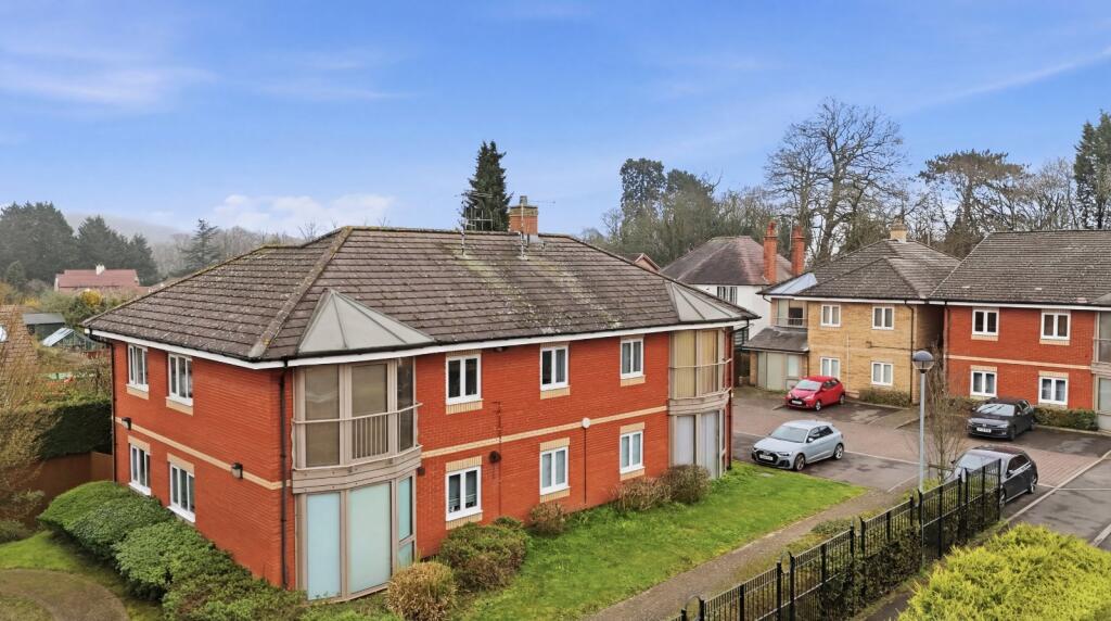 Main image of property: Rufford Walk, Ruddington, Nottingham, Nottinghamshire, NG11