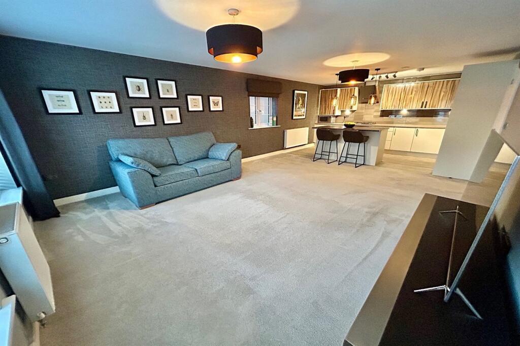 Toddbrook Close, Manchester, M20 photo 4