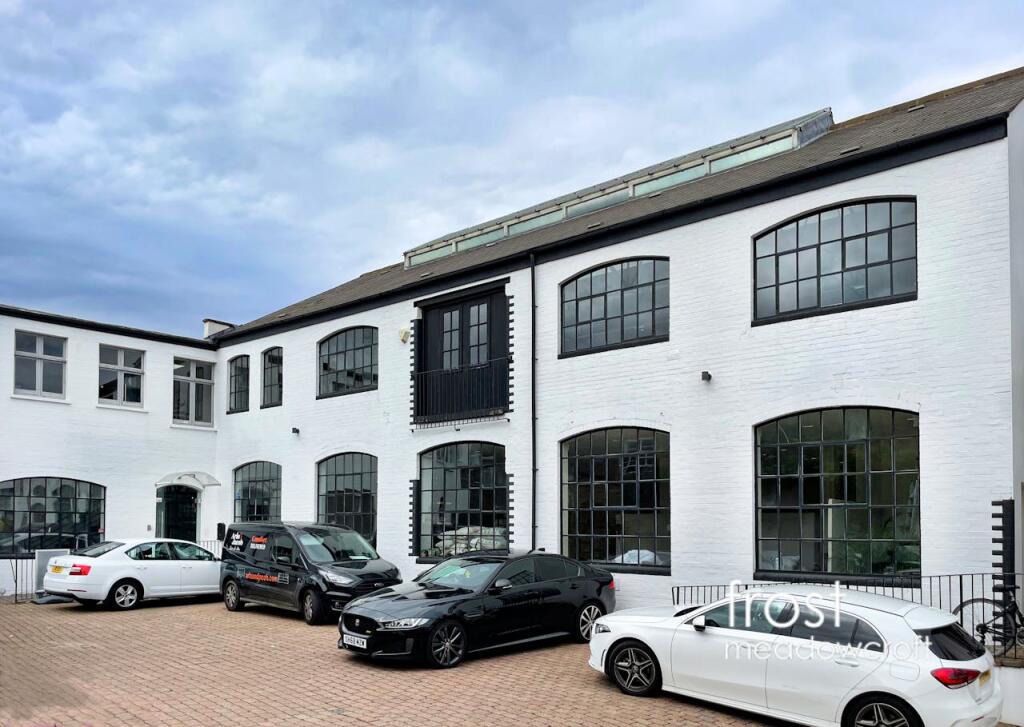 Main image of property: Melbray House, 158 Hurlingham Road, London, SW6 3NG