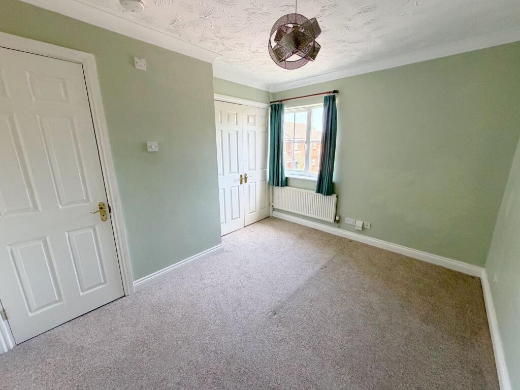 House in Bedford - View 5