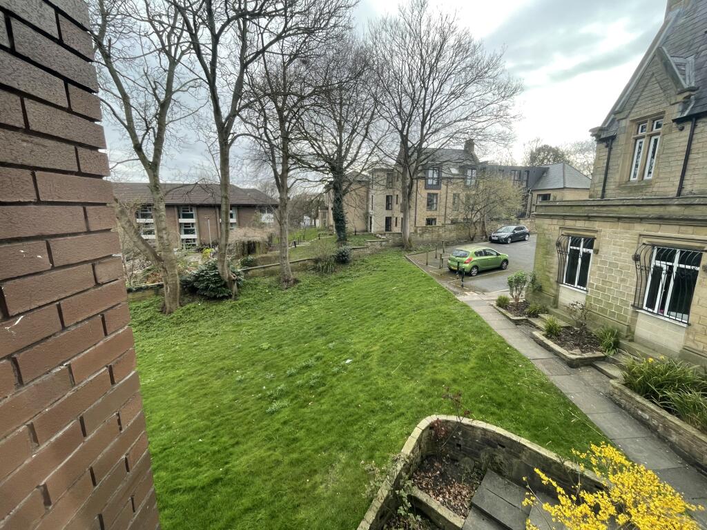 Room 27, St. Anns Lodge, St. Anns Lane, Leeds, West Yorkshire LS4 2SJ photo 4