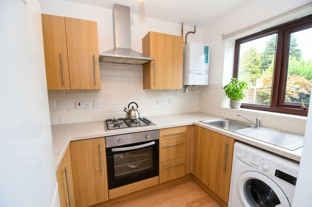 House in Salford, Greater Manchester - View 4