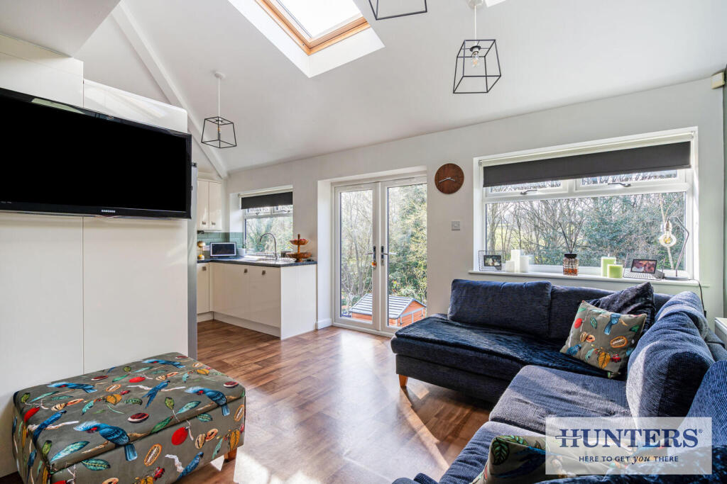 Woodhill Grove, Leeds photo 3
