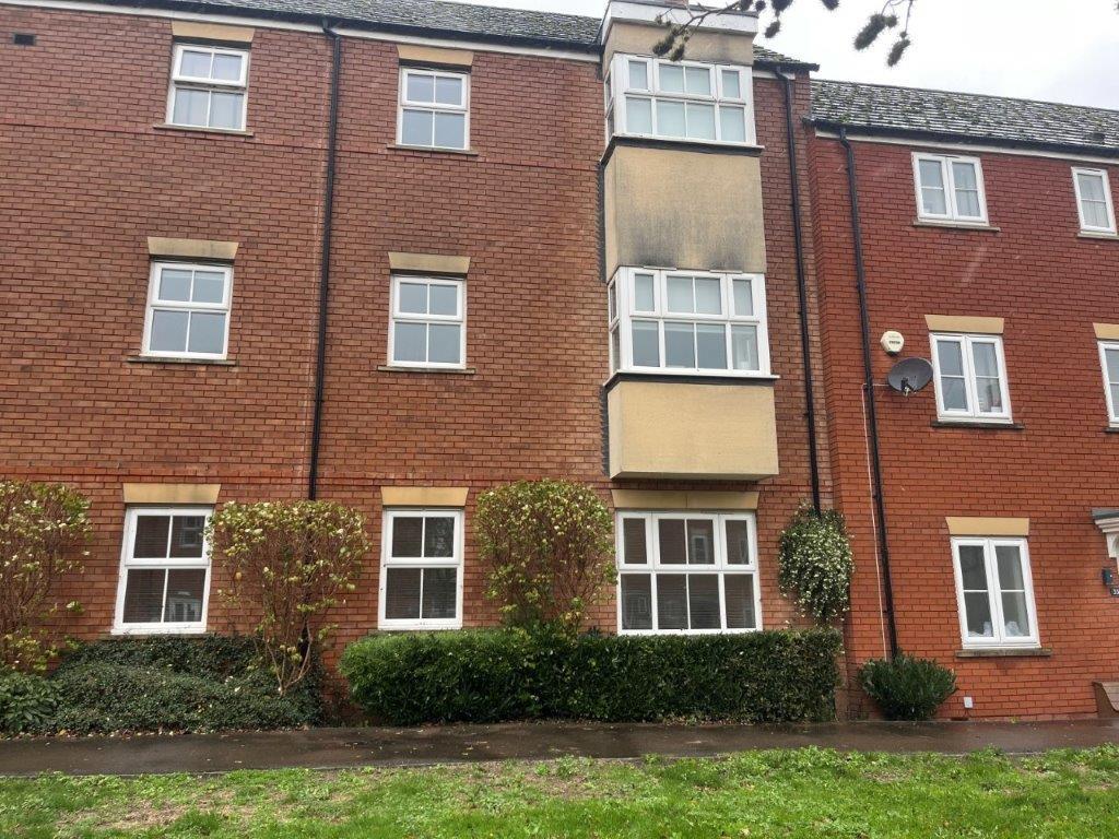 2-bed flat on Hazel Avenue, Walton Cardiff, Tewkesbury, GL20, £140,000