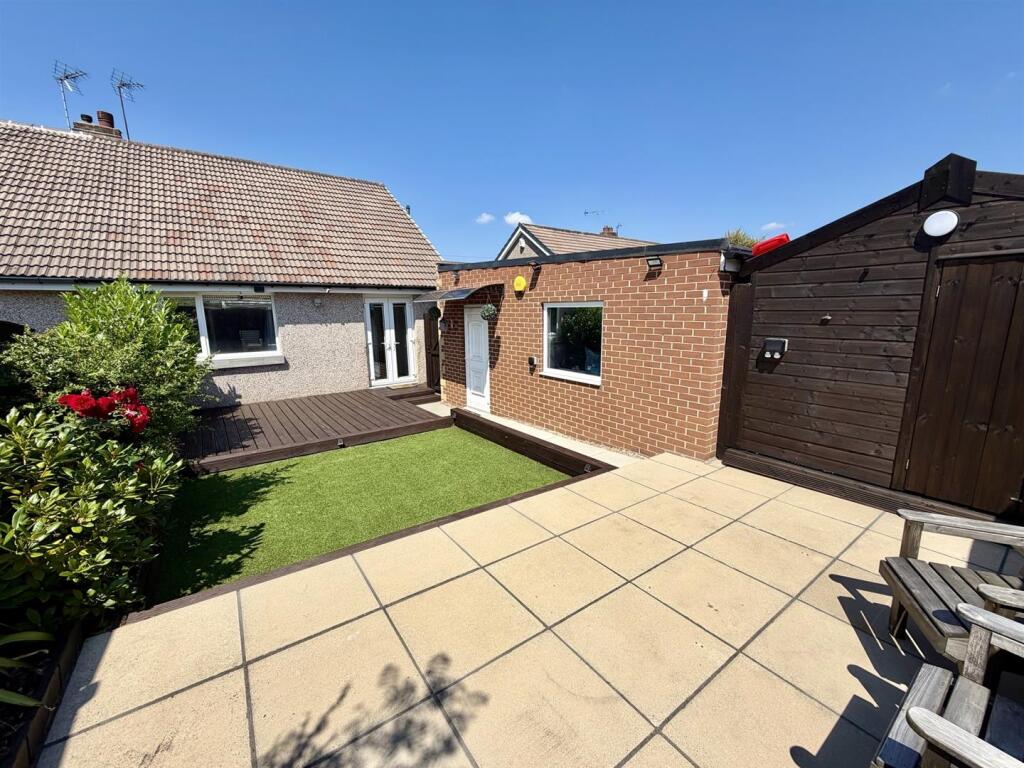 House in Calderdale, Blackley - View 4