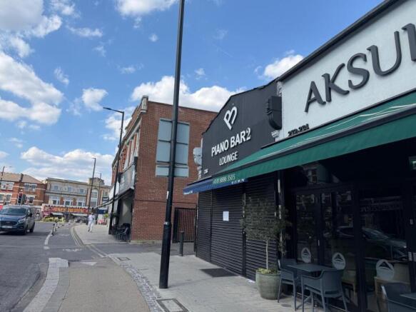 236 Green Lanes
