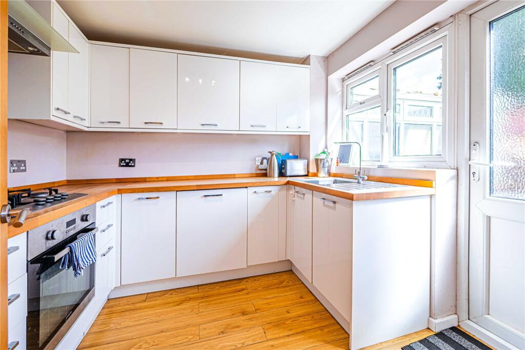 House in Watford - View 4