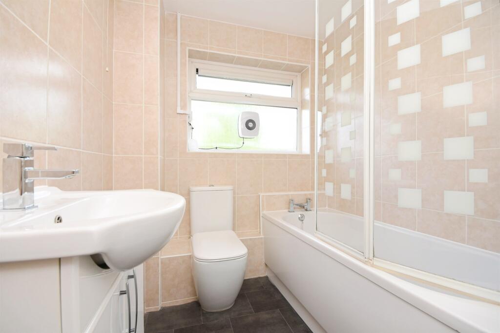 Archers Way, Galleywood, Chelmsford photo 3