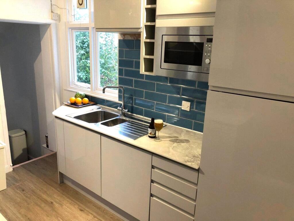 2 bedroom house for rent