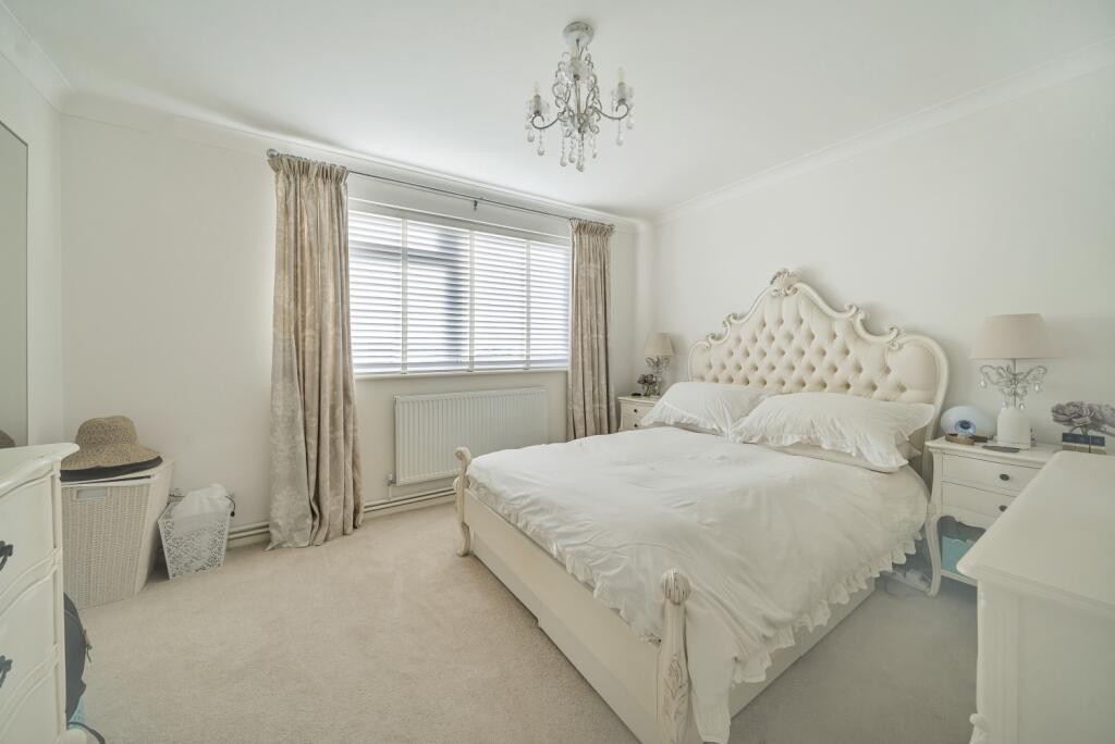 Apartment in London - View 5