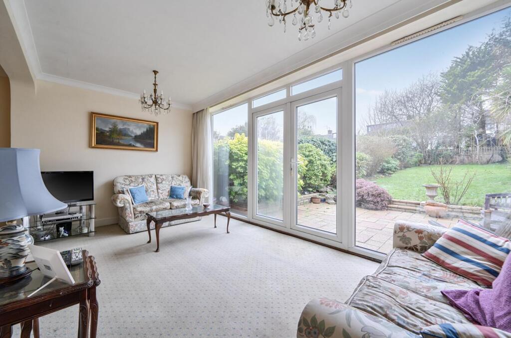 Lynton Mead, Totteridge photo 2