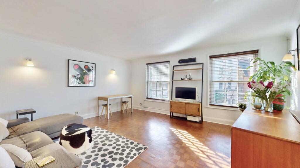 Main image of property: Highgate High Street, Highgate, N6