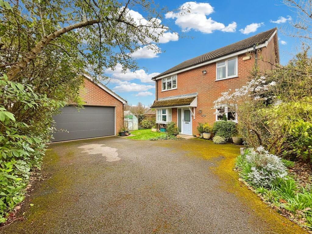 Main image of property: Broomfield Drive, Alderholt, SP6