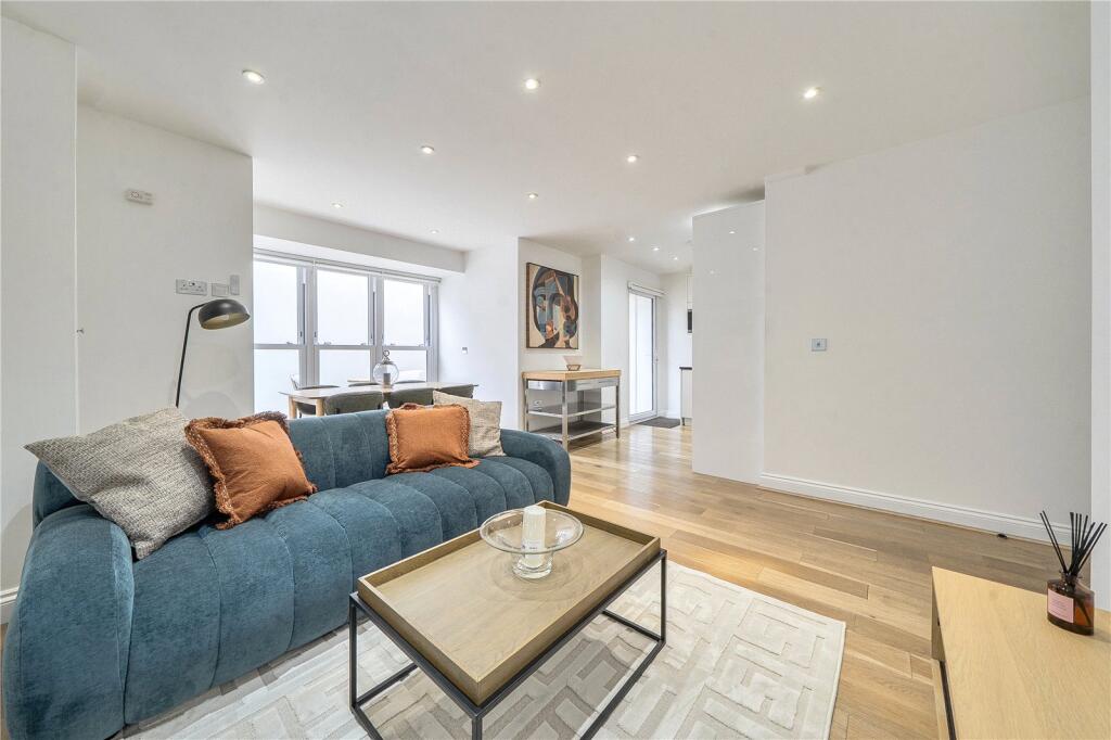 Apartment in London - View 3