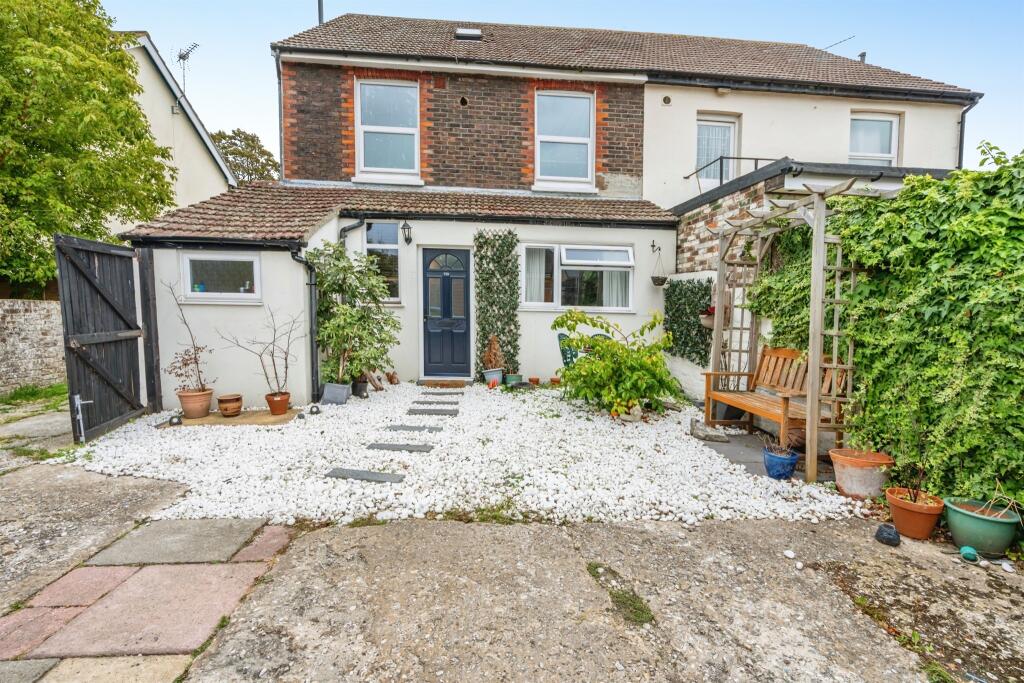 Main image of property: Hawthorn Road, Bognor Regis