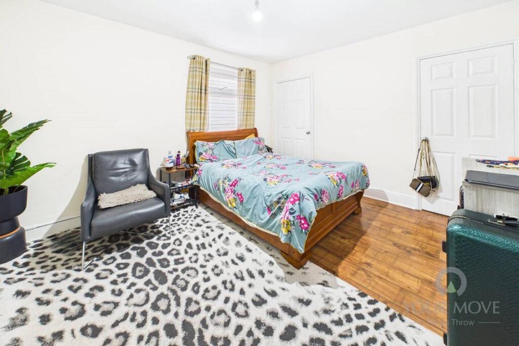 House in Kettering, Avondale - View 5