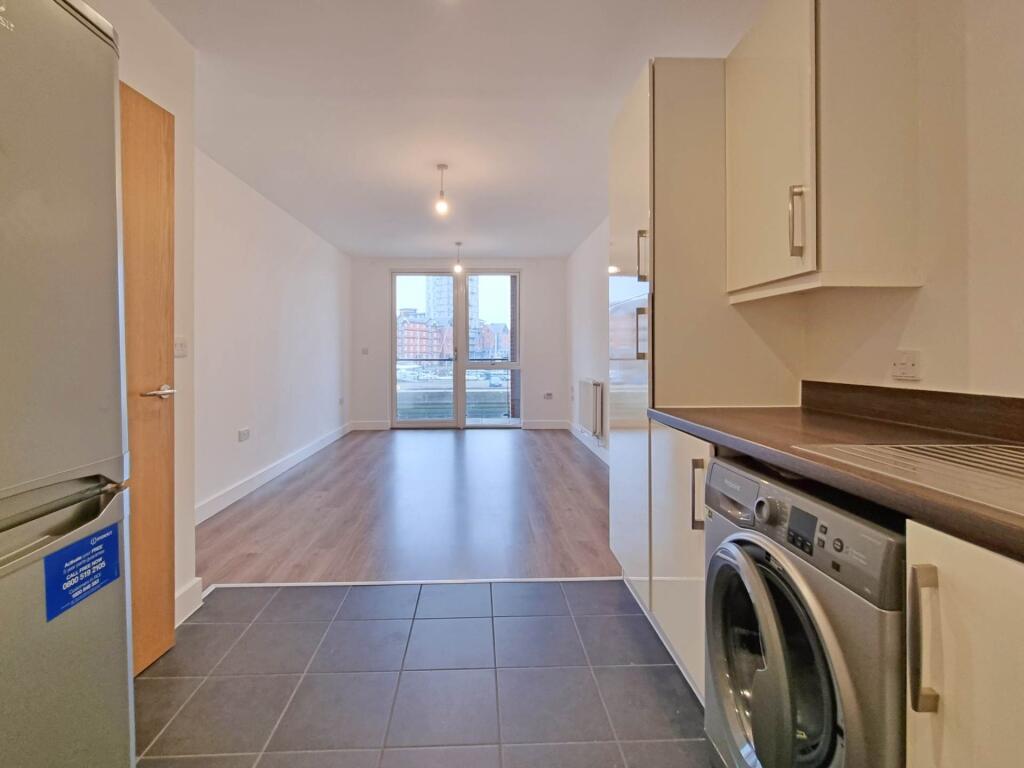 Apartment in Ipswich - View 4