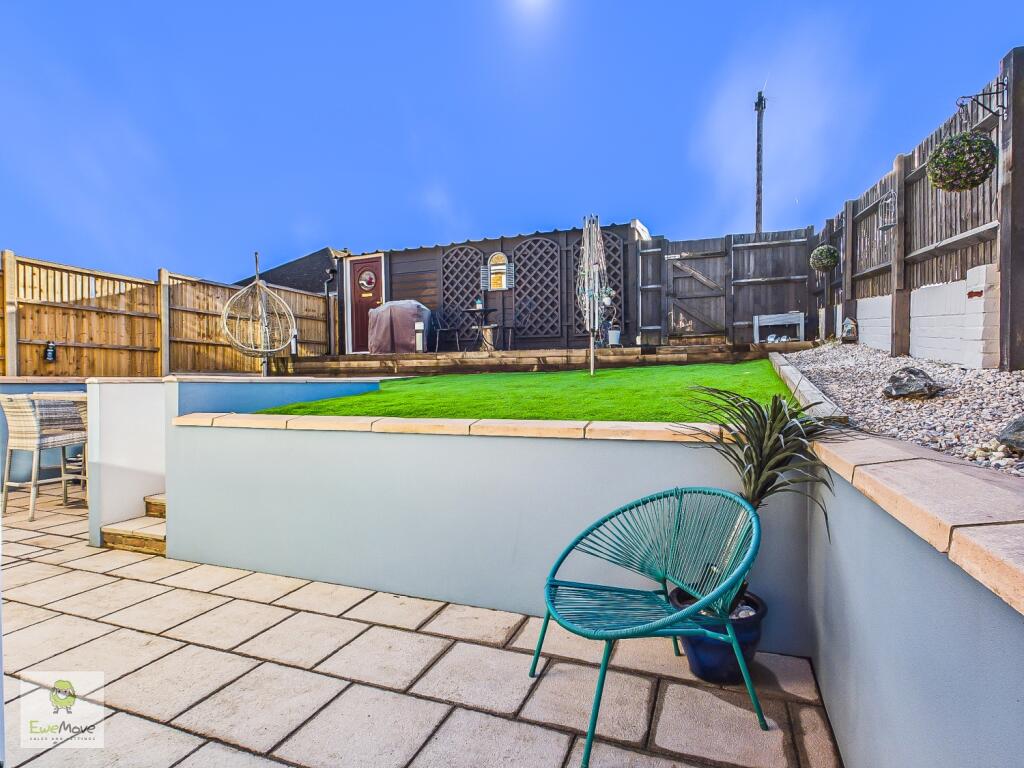 House in Chatham, Medway - View 4