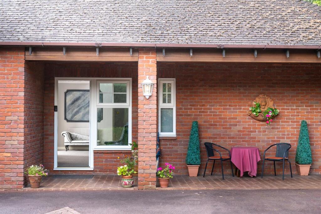 House in Dudley - View 4