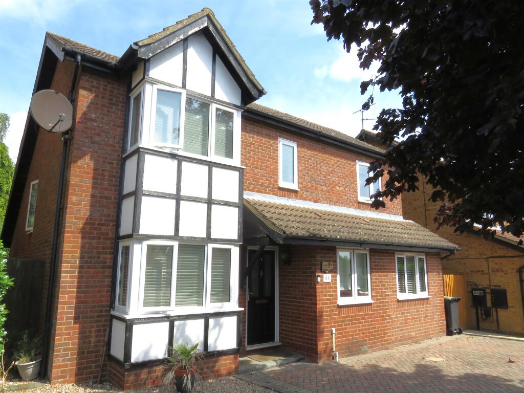 Main image of property: Chatsworth Drive, Wellingborough