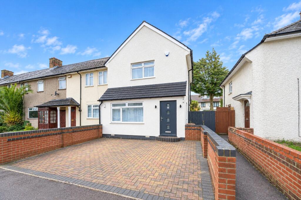 Main image of property: Groveway, Dagenham, RM8