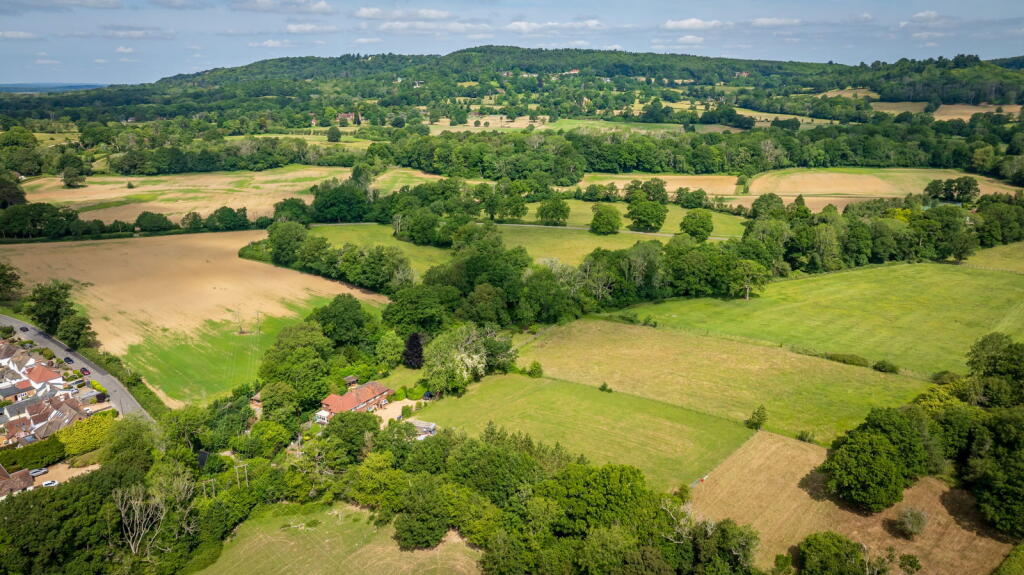 Woodlands Cottage, Ockley Road, Ewhurst, GU6 7QL photo 2