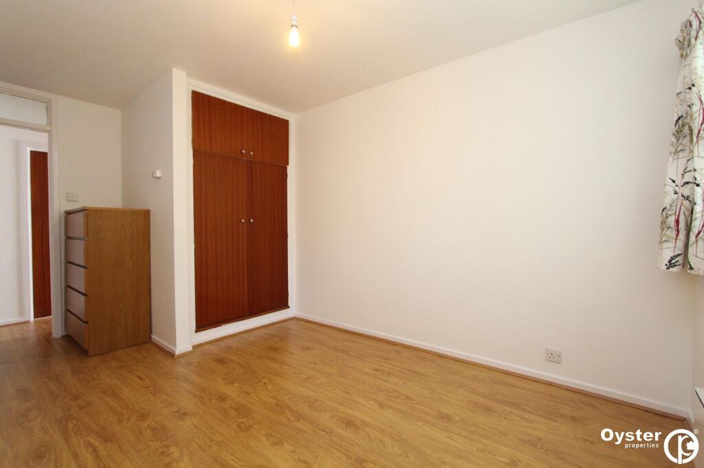 Apartment in Harrow - More