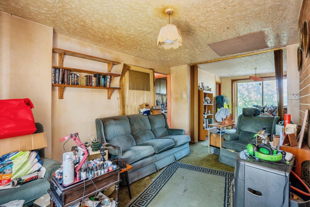 House in Portsmouth - More