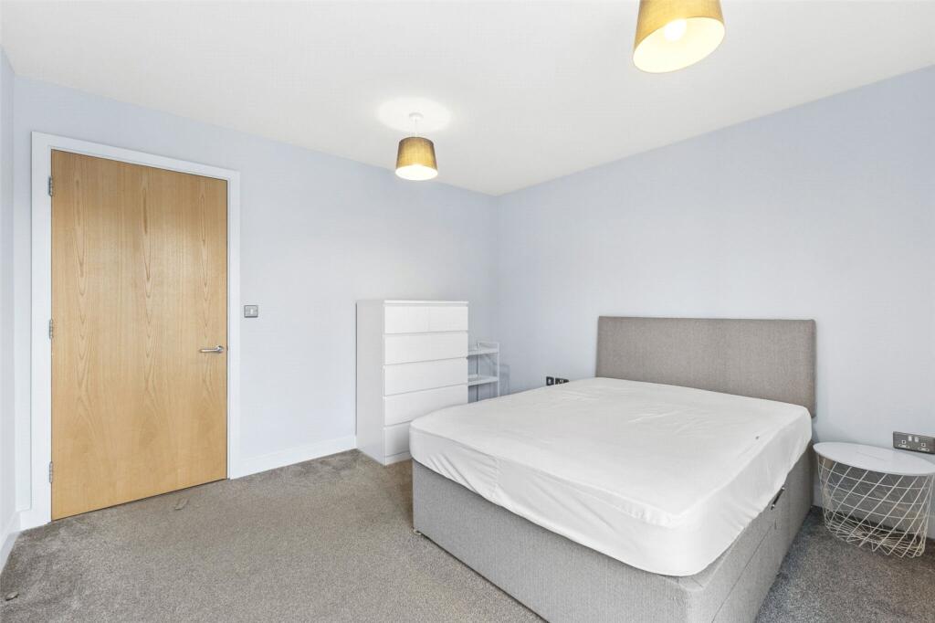 Apartment in Cheshire, City of Chester - View 6
