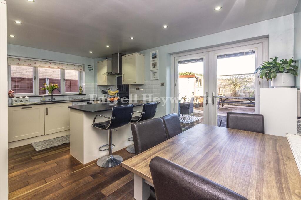 Briarwood Close, Leyland photo 4