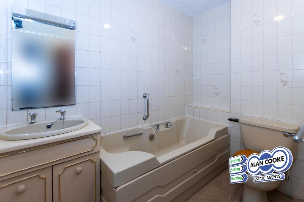 Main image of property: The Spinney, Leeds
