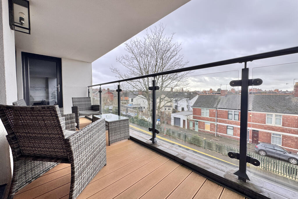 Apartment in Penarth - More