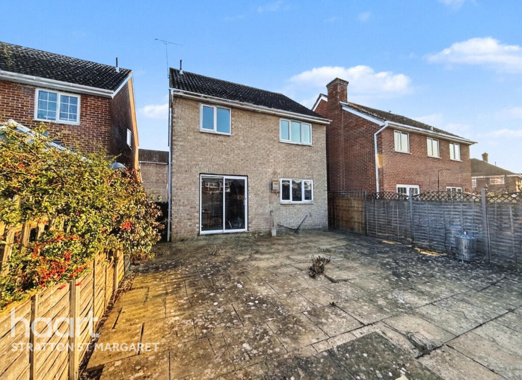 Griffiths Close, Swindon photo 3