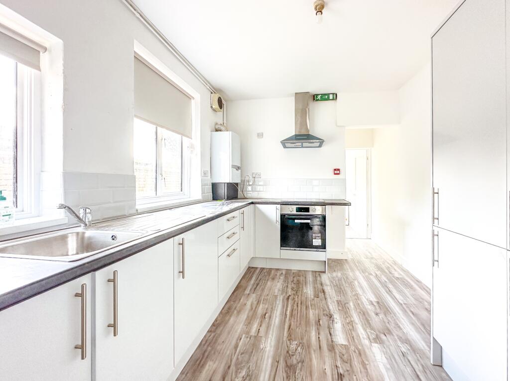 House in Watford, Hertfordshire - View 3