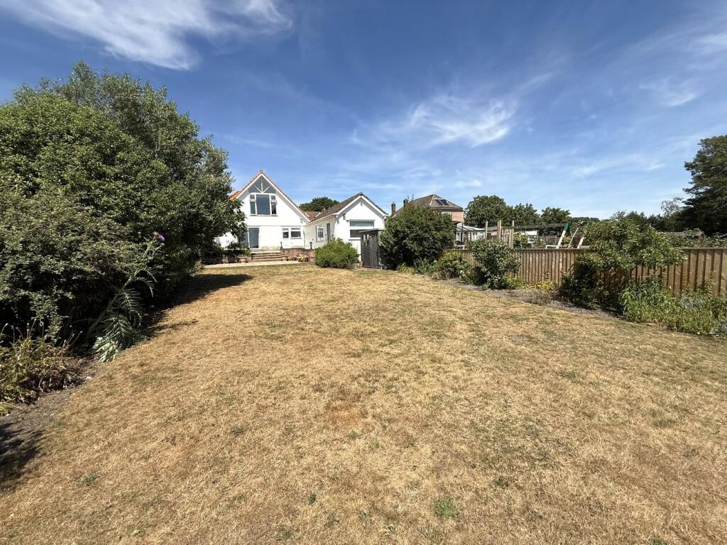 Sandy Lane, Upton, Poole, BH16 photo 3