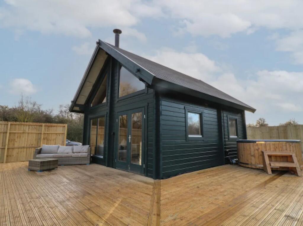 Main image of property: Squirrels Nest, Station Road, South Luffenham, Oakham, LE15 8NG