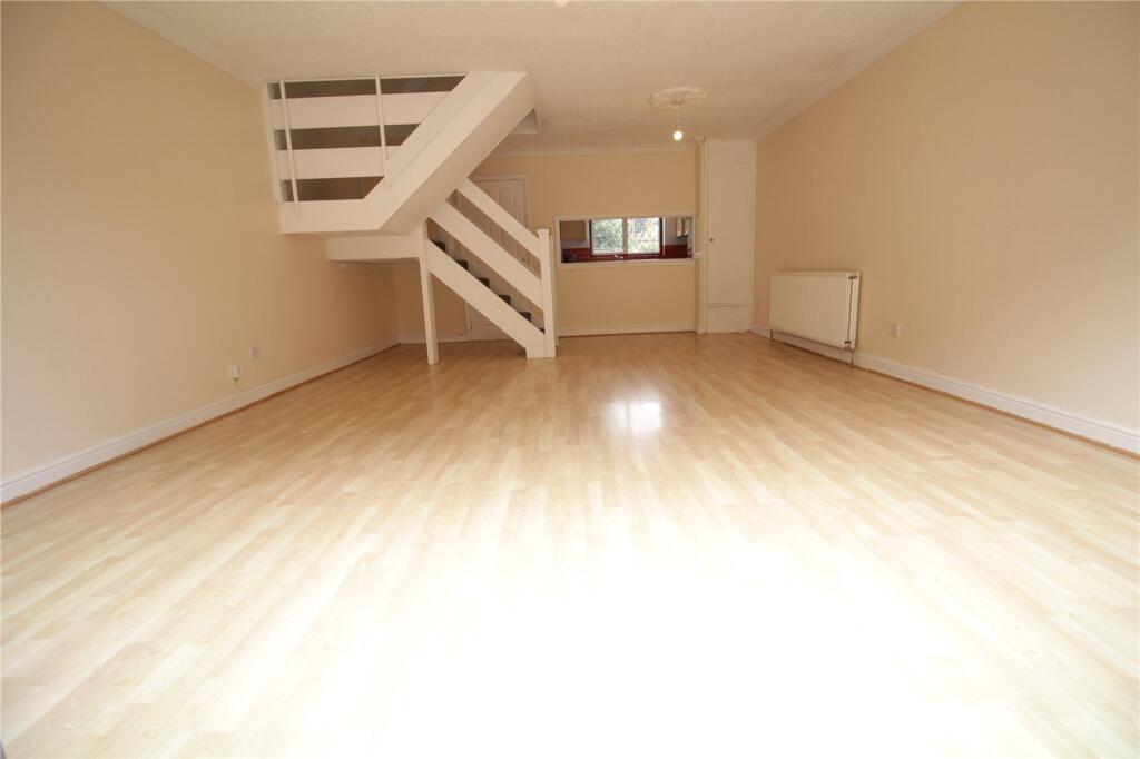 House in Basildon, Essex - View 2