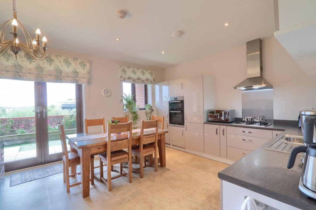 Grainton Court, Stockton-On-Tees, TS18 photo 3